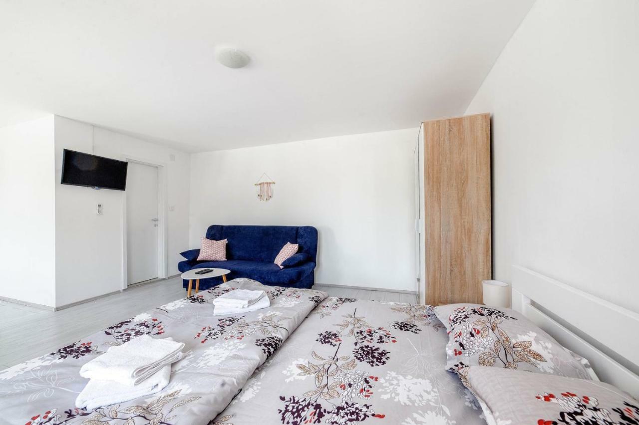 Apartments Nada Tribunj  Ngoại thất bức ảnh