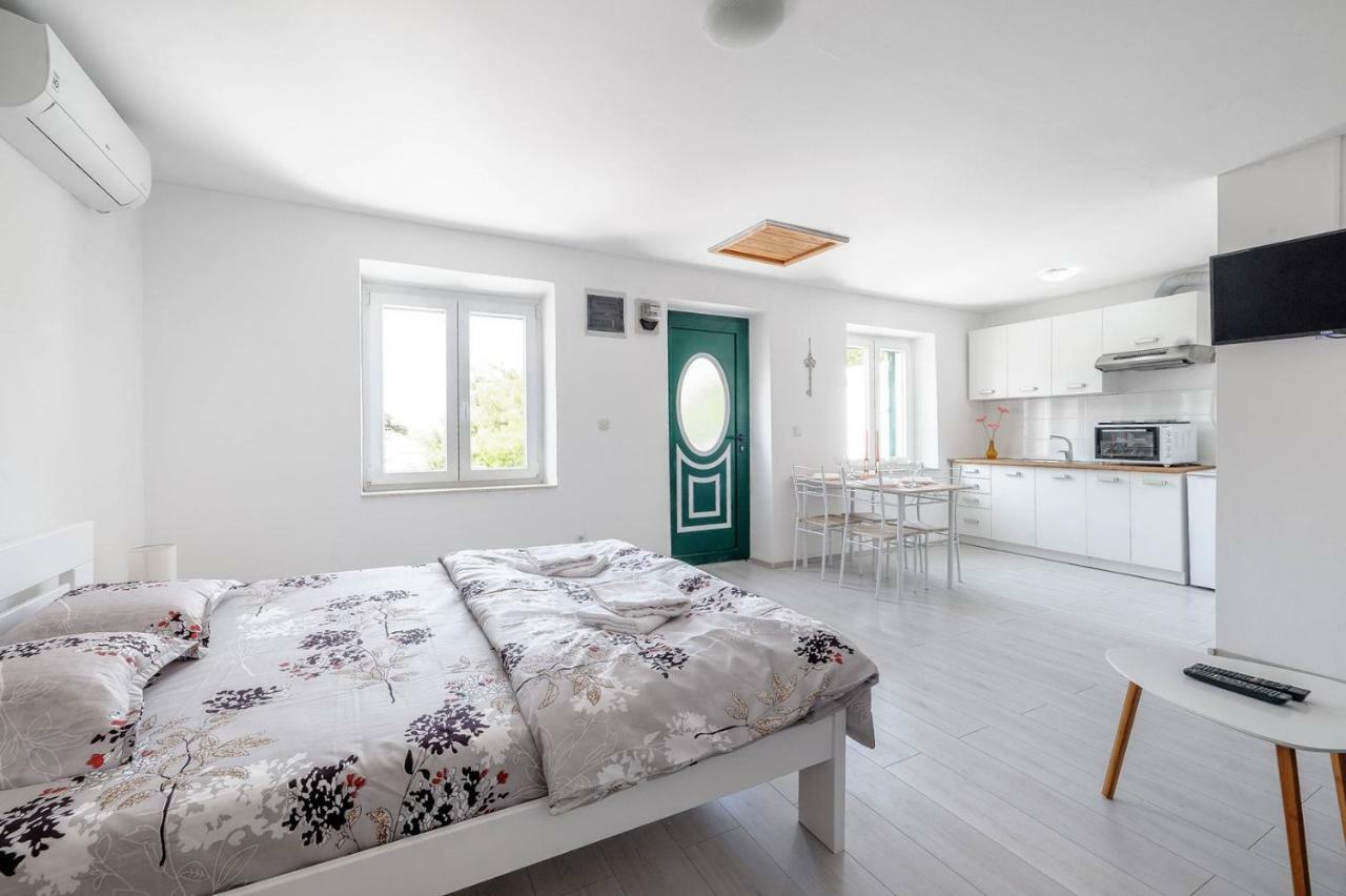 Apartments Nada Tribunj  Ngoại thất bức ảnh